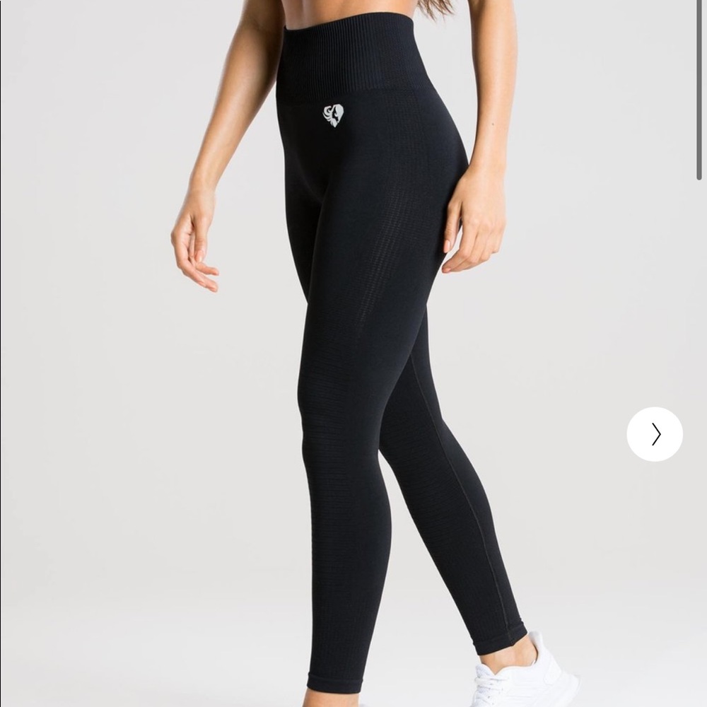 Women’s Best Power Seamless Black Leggings NEW - M